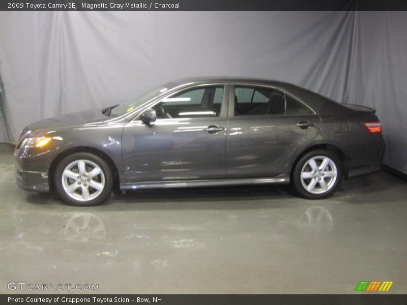 Magnetic Gray Metallic / Charcoal 2009 Toyota Camry SE