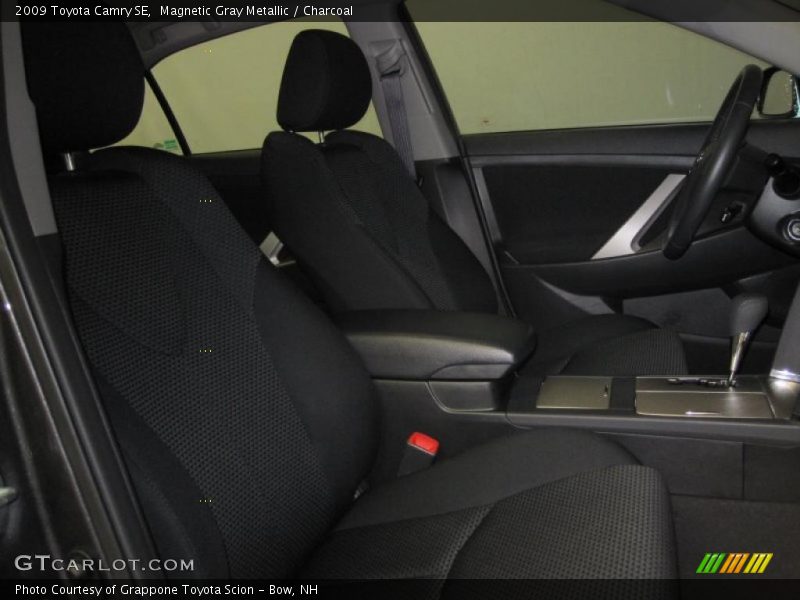 Magnetic Gray Metallic / Charcoal 2009 Toyota Camry SE
