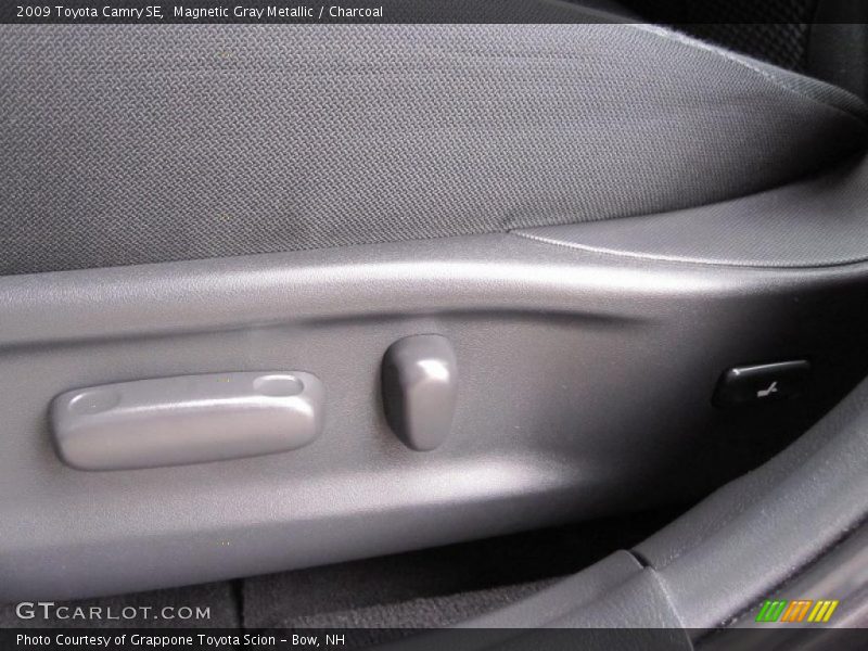 Magnetic Gray Metallic / Charcoal 2009 Toyota Camry SE