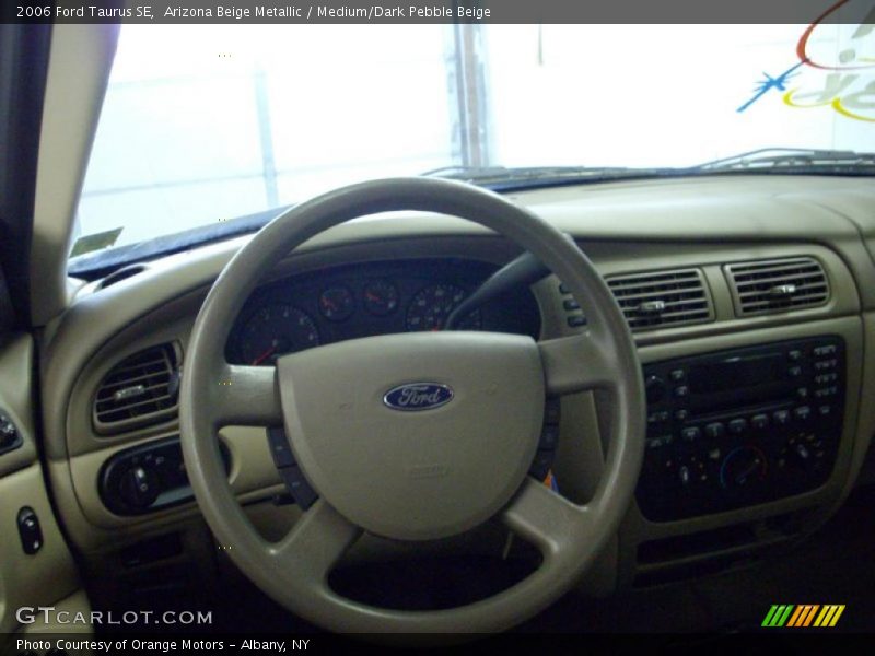 Arizona Beige Metallic / Medium/Dark Pebble Beige 2006 Ford Taurus SE