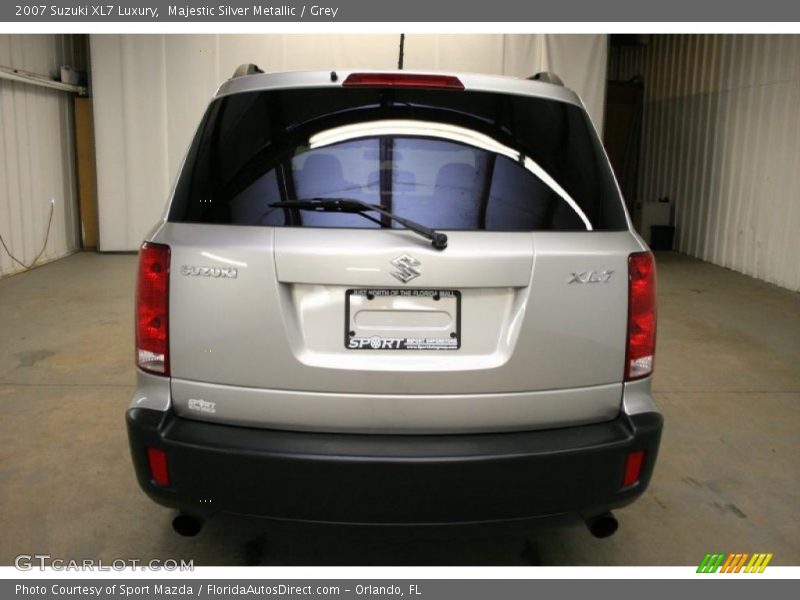 Majestic Silver Metallic / Grey 2007 Suzuki XL7 Luxury