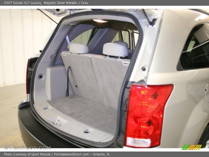 Majestic Silver Metallic / Grey 2007 Suzuki XL7 Luxury