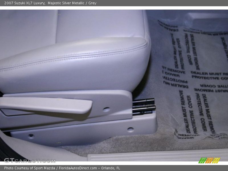 Majestic Silver Metallic / Grey 2007 Suzuki XL7 Luxury