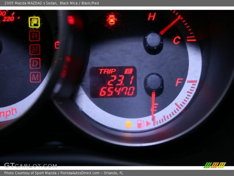 Black Mica / Black/Red 2005 Mazda MAZDA3 s Sedan