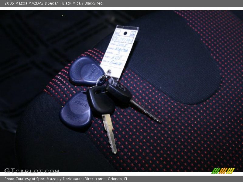 Black Mica / Black/Red 2005 Mazda MAZDA3 s Sedan