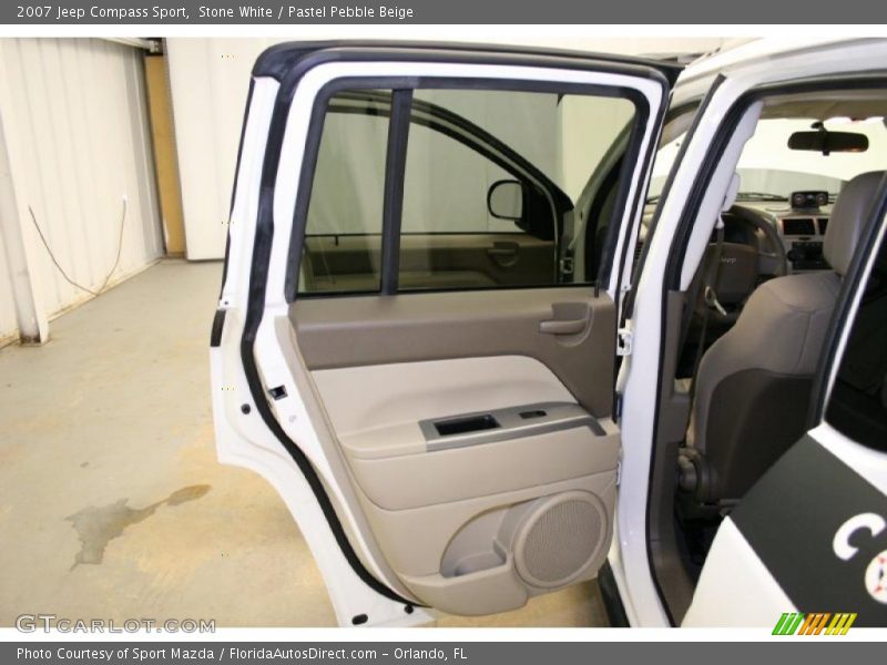 Stone White / Pastel Pebble Beige 2007 Jeep Compass Sport