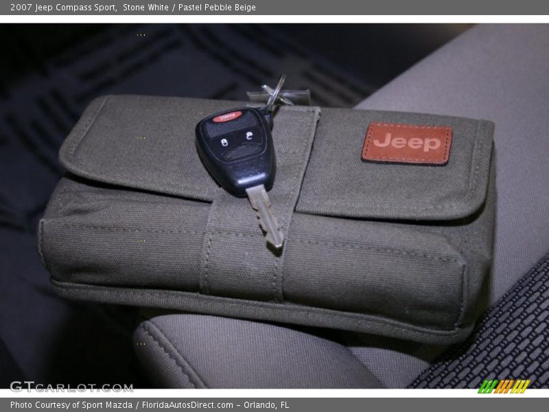 Stone White / Pastel Pebble Beige 2007 Jeep Compass Sport