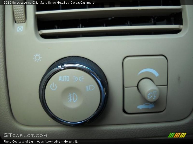 Sand Beige Metallic / Cocoa/Cashmere 2010 Buick Lucerne CXL