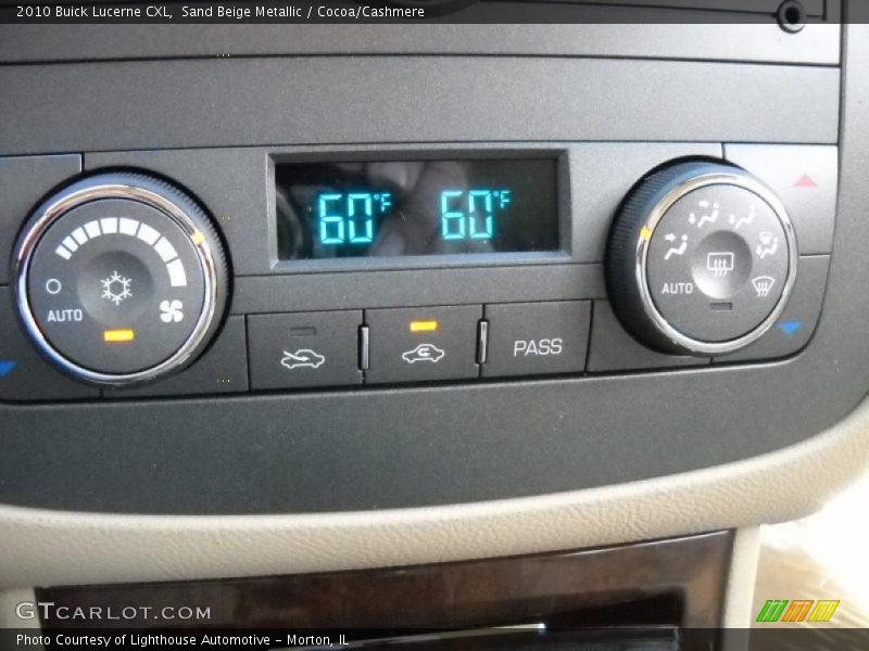 Sand Beige Metallic / Cocoa/Cashmere 2010 Buick Lucerne CXL