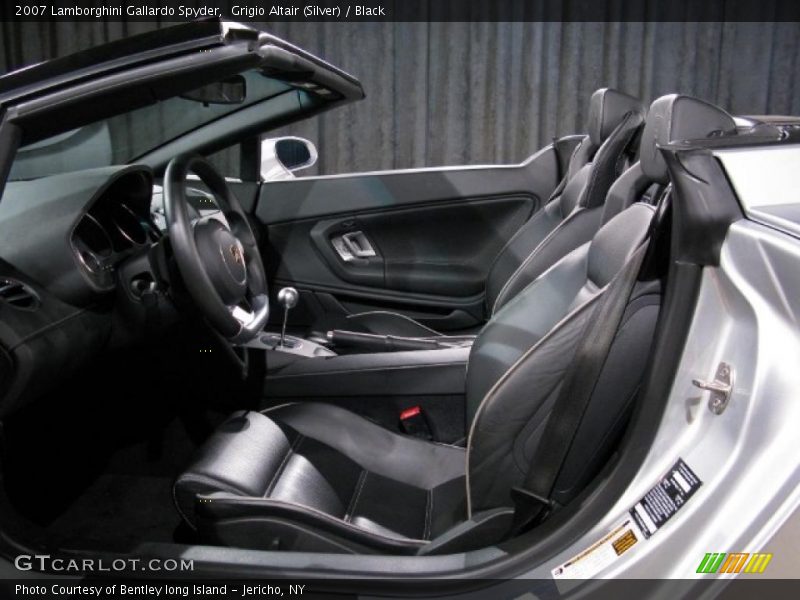 Front Seat of 2007 Gallardo Spyder