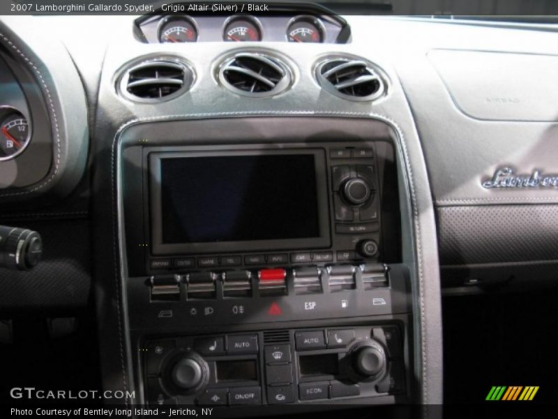 Controls of 2007 Gallardo Spyder