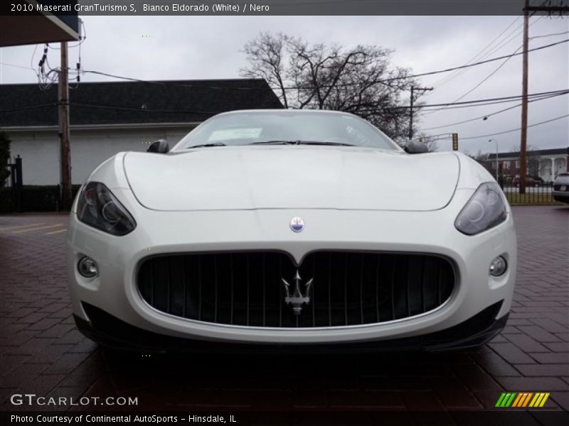 Bianco Eldorado (White) / Nero 2010 Maserati GranTurismo S