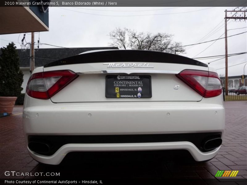 Bianco Eldorado (White) / Nero 2010 Maserati GranTurismo S