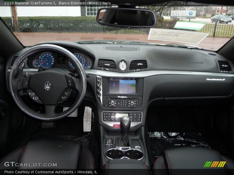 Bianco Eldorado (White) / Nero 2010 Maserati GranTurismo S