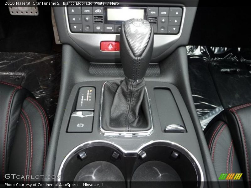 Bianco Eldorado (White) / Nero 2010 Maserati GranTurismo S