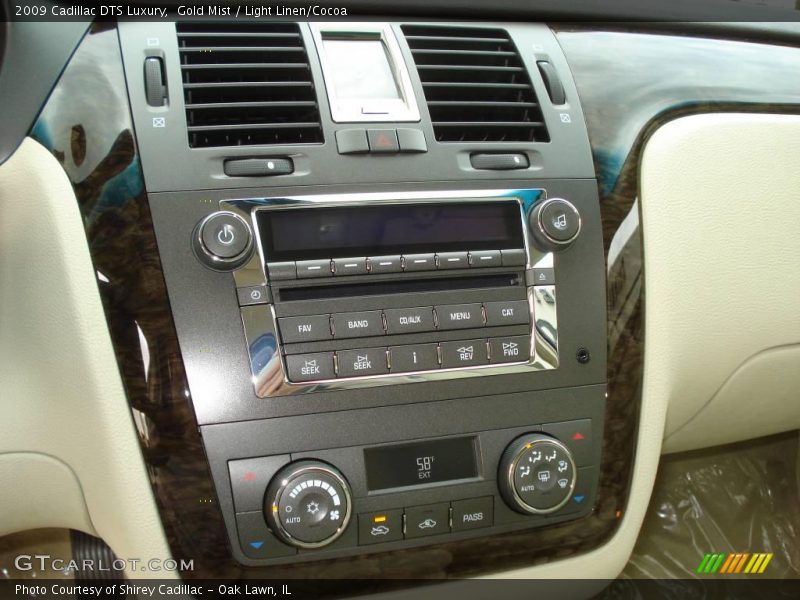 Gold Mist / Light Linen/Cocoa 2009 Cadillac DTS Luxury