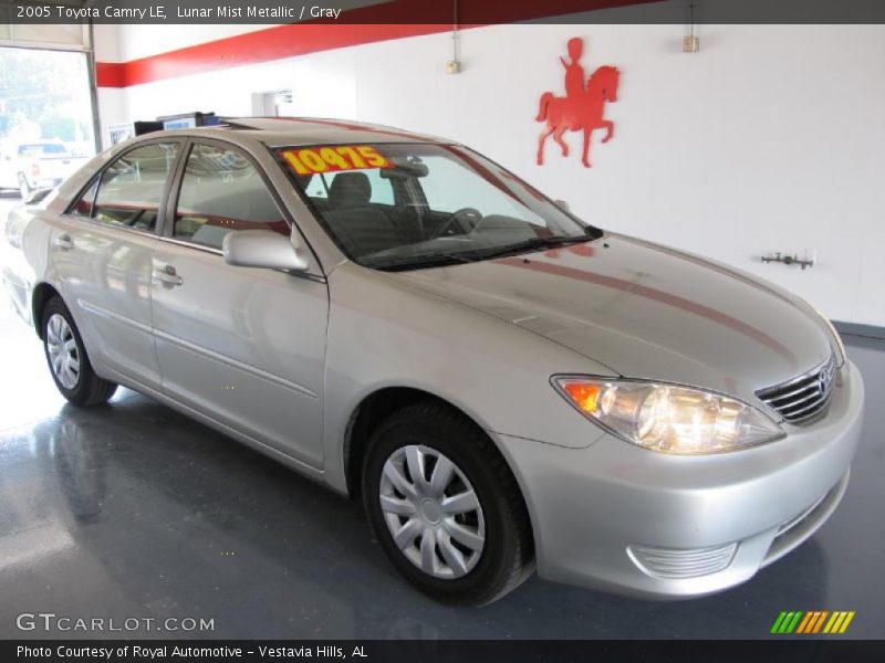 Lunar Mist Metallic / Gray 2005 Toyota Camry LE