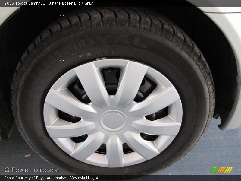 Lunar Mist Metallic / Gray 2005 Toyota Camry LE