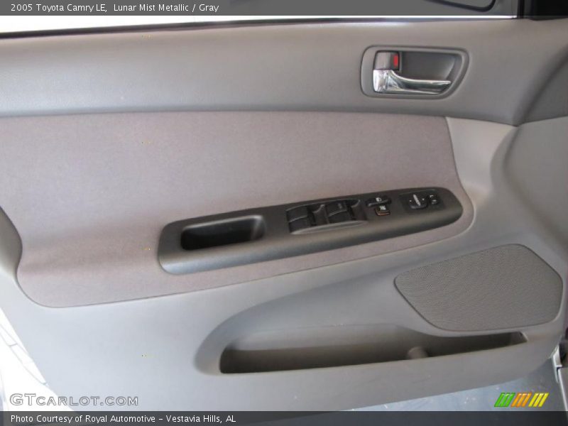 Lunar Mist Metallic / Gray 2005 Toyota Camry LE