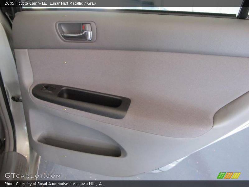 Lunar Mist Metallic / Gray 2005 Toyota Camry LE