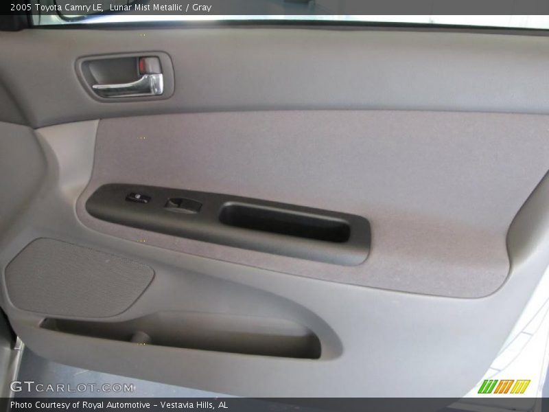 Lunar Mist Metallic / Gray 2005 Toyota Camry LE