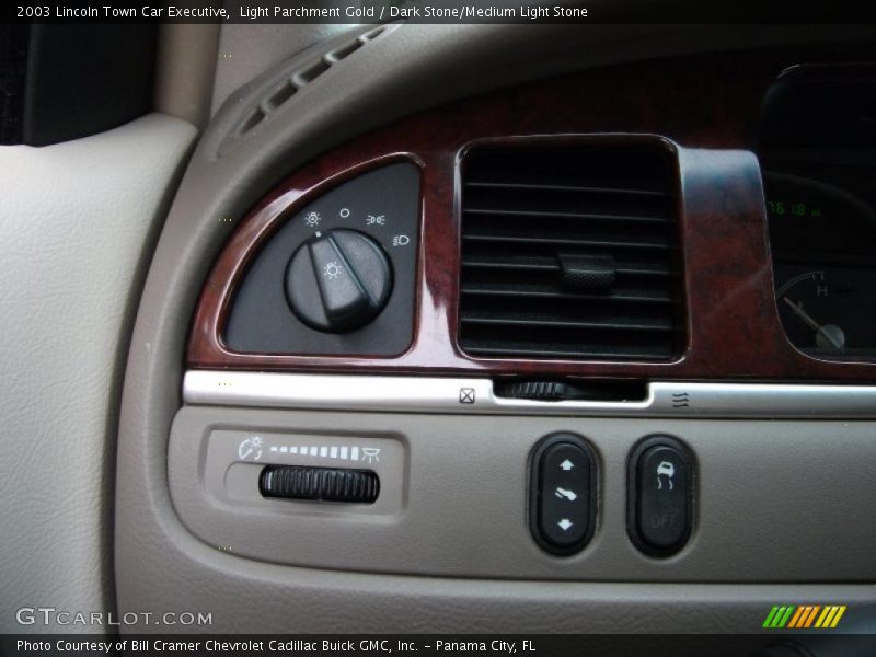Light Parchment Gold / Dark Stone/Medium Light Stone 2003 Lincoln Town Car Executive
