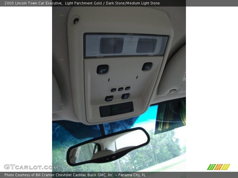 Light Parchment Gold / Dark Stone/Medium Light Stone 2003 Lincoln Town Car Executive