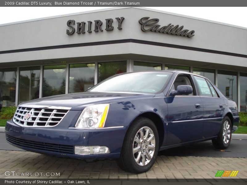 Blue Diamond Tricoat / Titanium/Dark Titanium 2009 Cadillac DTS Luxury