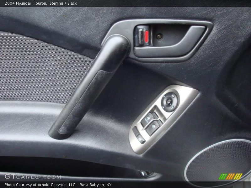 Sterling / Black 2004 Hyundai Tiburon