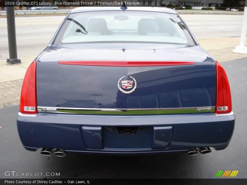 Blue Diamond Tricoat / Titanium/Dark Titanium 2009 Cadillac DTS Luxury