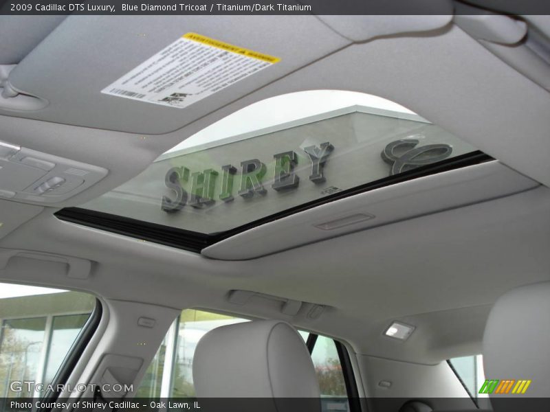 Blue Diamond Tricoat / Titanium/Dark Titanium 2009 Cadillac DTS Luxury