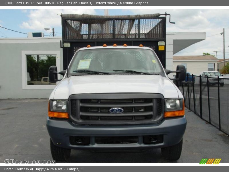 Oxford White / Medium Graphite 2000 Ford F350 Super Duty XL Regular Cab Chassis