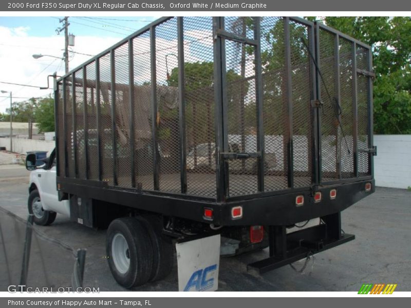 Oxford White / Medium Graphite 2000 Ford F350 Super Duty XL Regular Cab Chassis