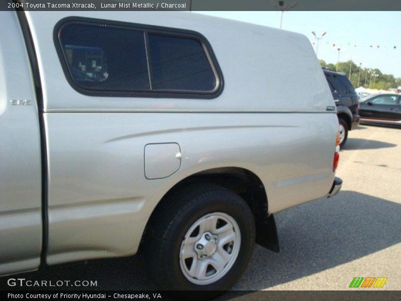 Lunar Mist Metallic / Charcoal 2004 Toyota Tacoma Xtracab