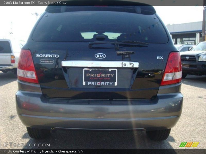 Ebony Black / Gray 2003 Kia Sorento EX