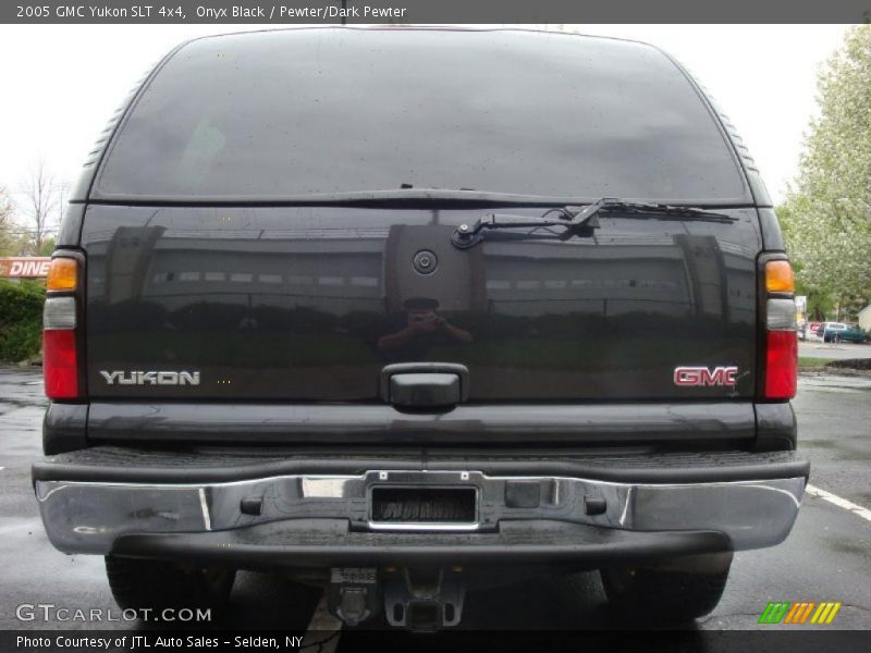 Onyx Black / Pewter/Dark Pewter 2005 GMC Yukon SLT 4x4