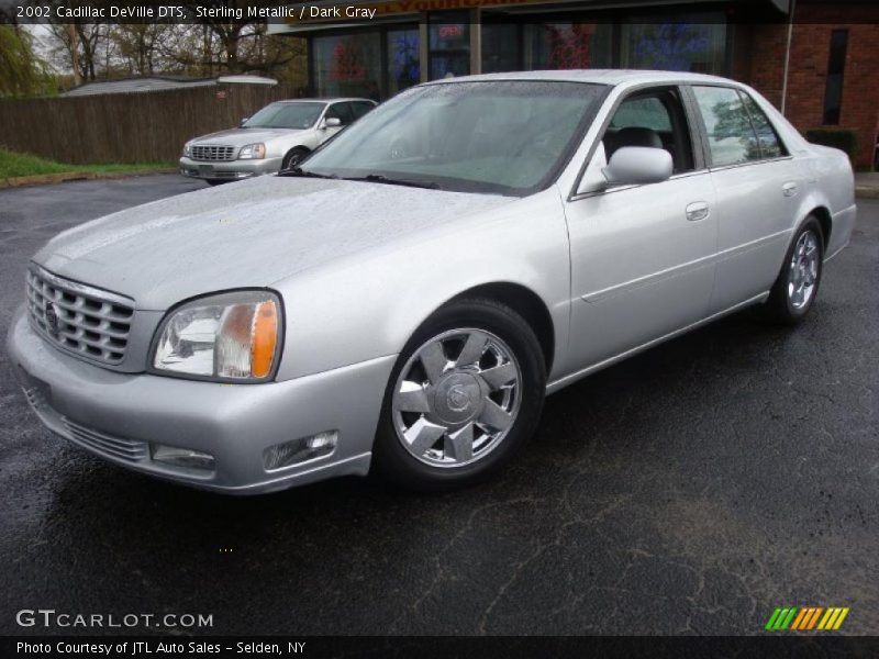 Sterling Metallic / Dark Gray 2002 Cadillac DeVille DTS