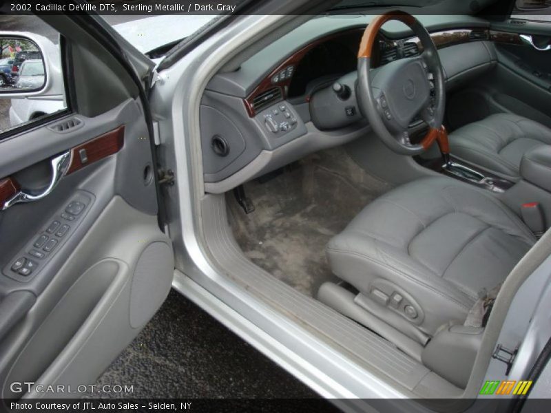 Sterling Metallic / Dark Gray 2002 Cadillac DeVille DTS