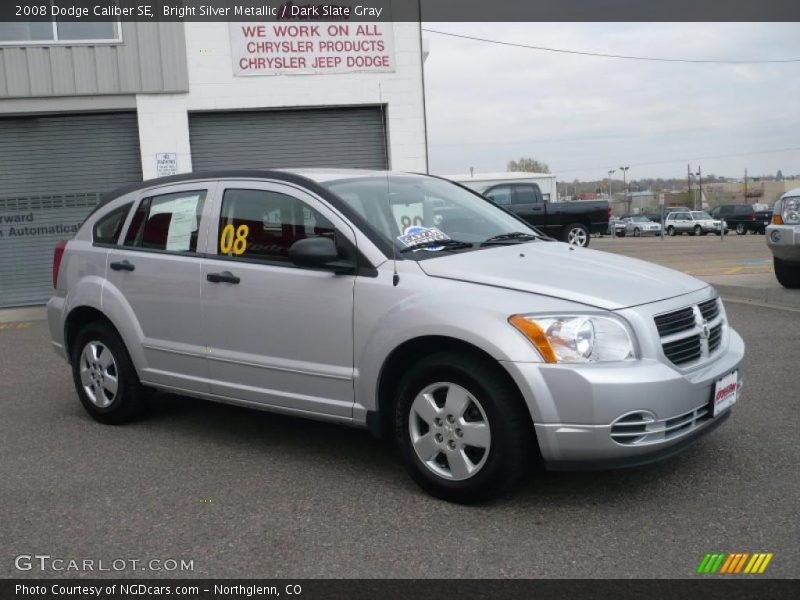 Bright Silver Metallic / Dark Slate Gray 2008 Dodge Caliber SE