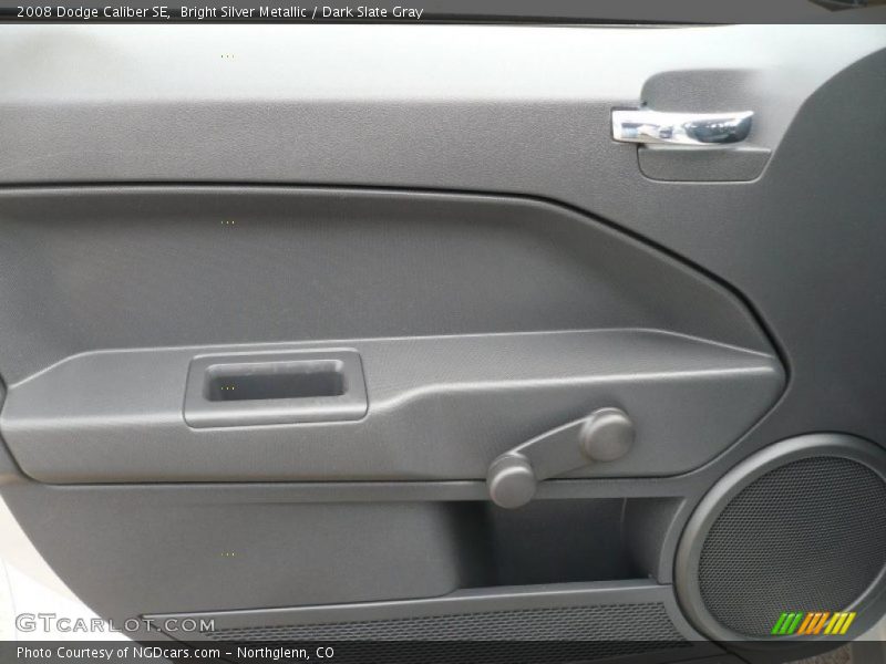 Bright Silver Metallic / Dark Slate Gray 2008 Dodge Caliber SE