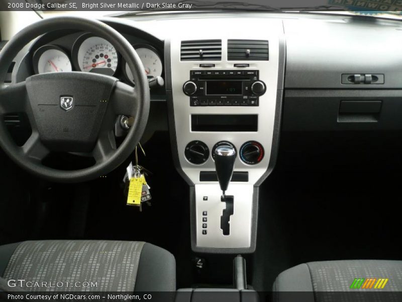 Bright Silver Metallic / Dark Slate Gray 2008 Dodge Caliber SE