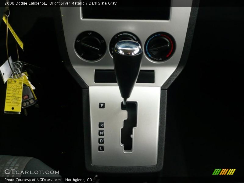 Bright Silver Metallic / Dark Slate Gray 2008 Dodge Caliber SE