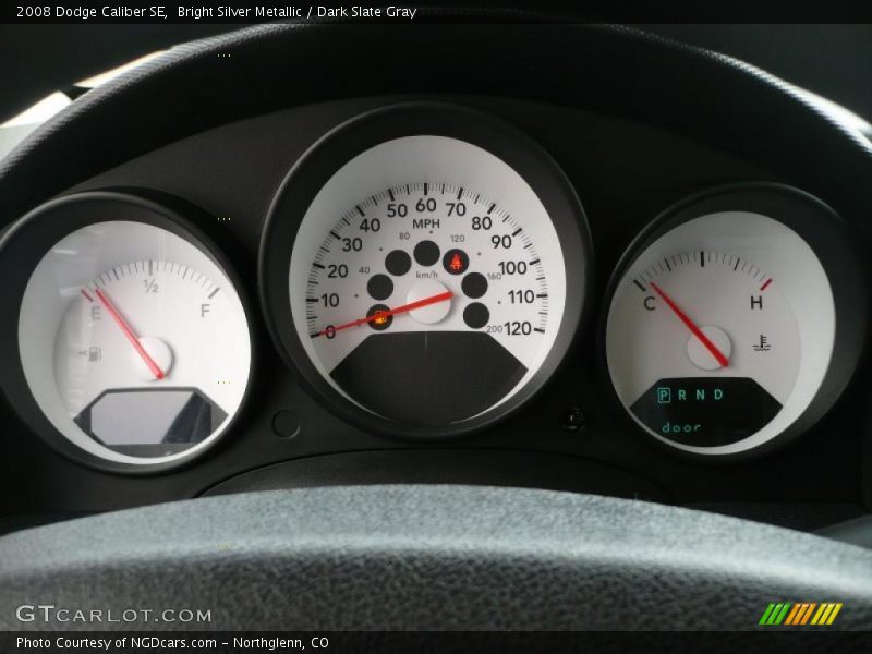 Bright Silver Metallic / Dark Slate Gray 2008 Dodge Caliber SE