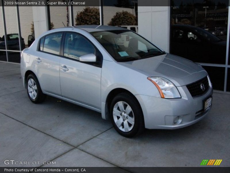 Super Black / Charcoal 2009 Nissan Sentra 2.0