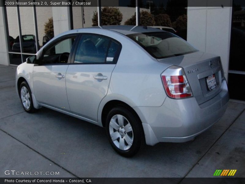 Super Black / Charcoal 2009 Nissan Sentra 2.0