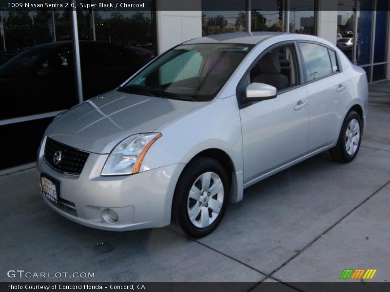 Super Black / Charcoal 2009 Nissan Sentra 2.0