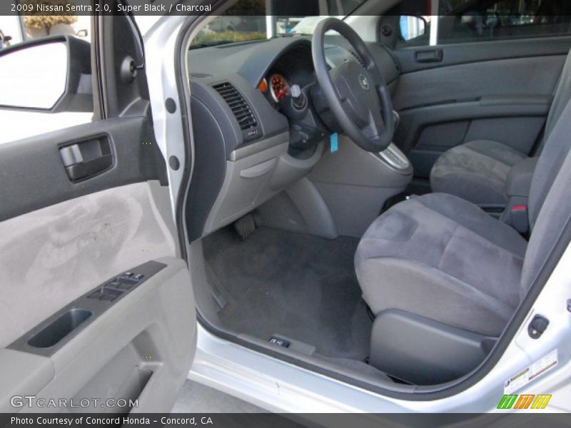 Super Black / Charcoal 2009 Nissan Sentra 2.0