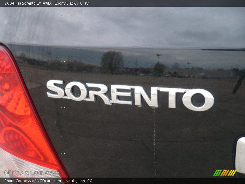 Ebony Black / Gray 2004 Kia Sorento EX 4WD