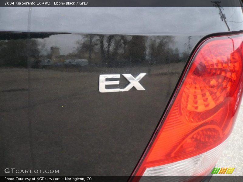 Ebony Black / Gray 2004 Kia Sorento EX 4WD