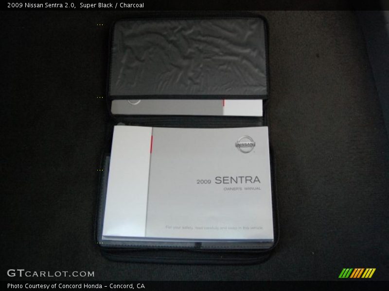 Super Black / Charcoal 2009 Nissan Sentra 2.0